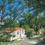Camping Domaine Residentiel De Plein Air Odalys La Pinede
