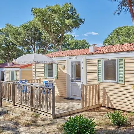 Domaine Residentiel De Plein Air Odalys La Pinede Camping