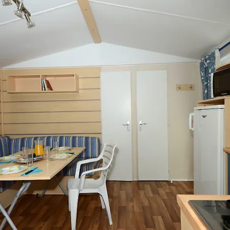 Кемпінг Domaine Residentiel De Plein Air Odalys La Pinede Агд