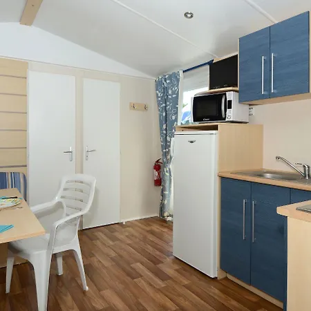 Domaine Residentiel De Plein Air Odalys La Pinede