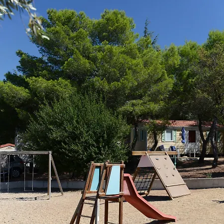 Domaine Residentiel De Plein Air Odalys La Pinede 3* Агд