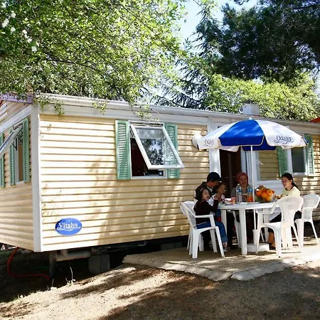 Domaine Résidentiel De Plein Air Odalys La Pinède 3* Agde