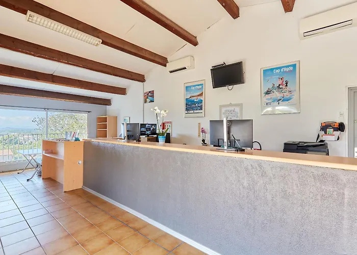 Domaine Residentiel De Plein Air Odalys La Pinede Agde