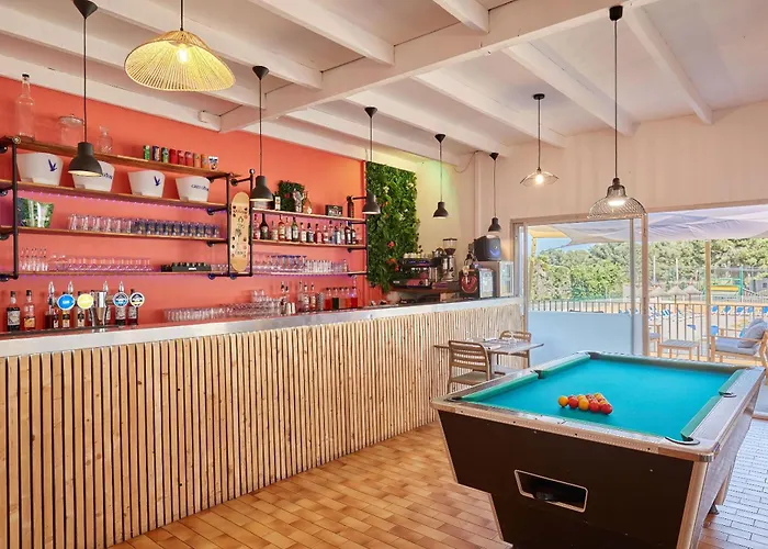 Domaine Residentiel De Plein Air Odalys La Pinede